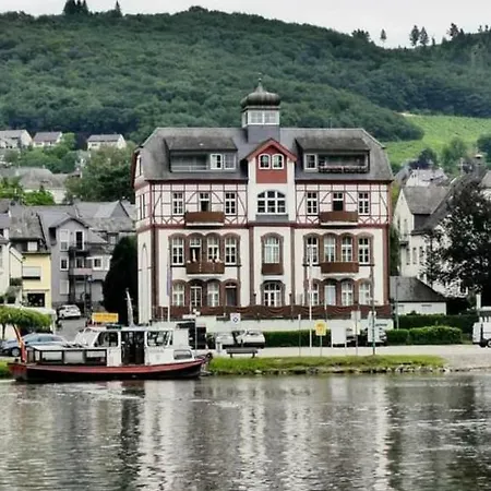 Weinbauschule Apartment *